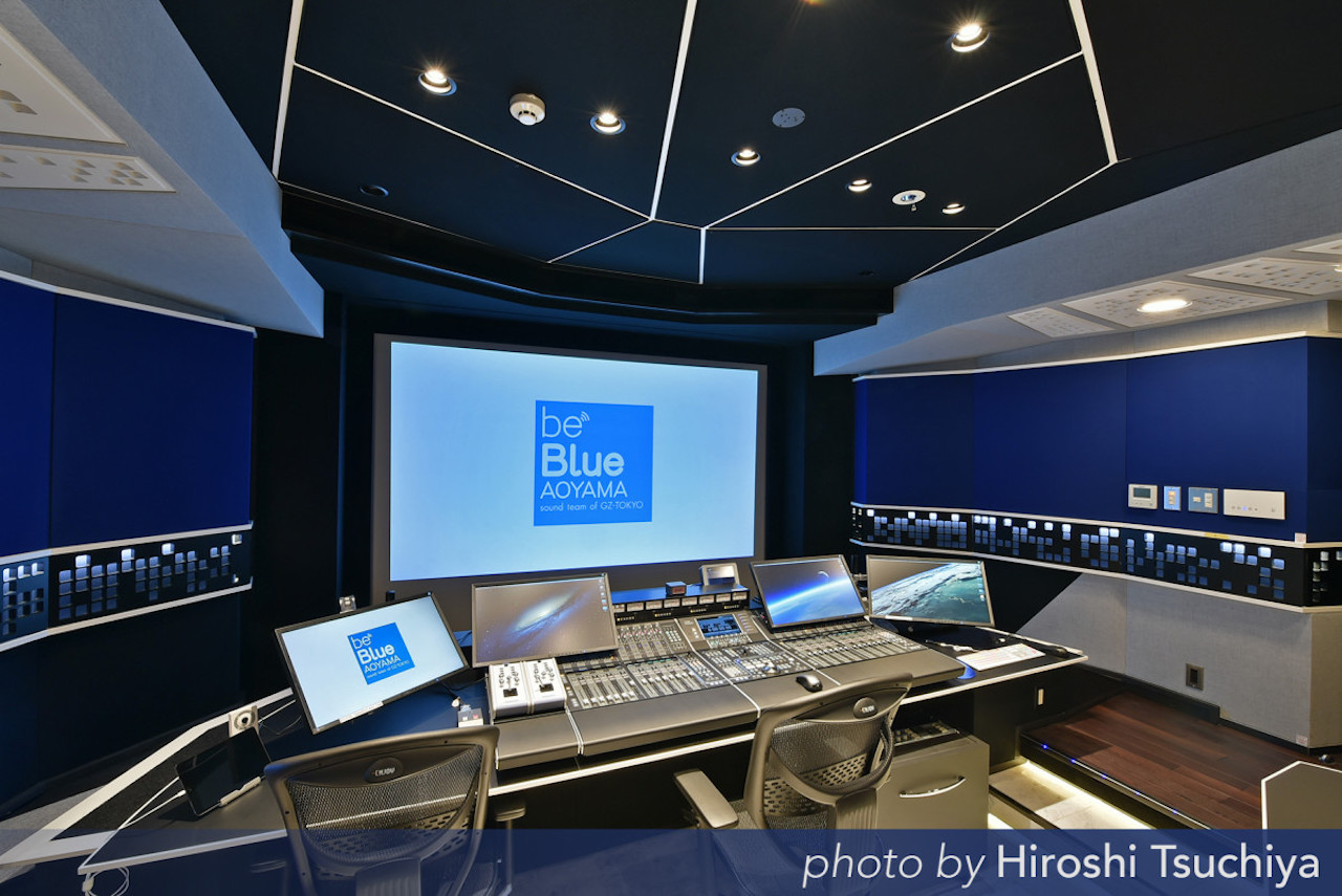 This true world-class cutting-edge studio is also certified by THX for its pm3 program (professional mixing, mastering and monitoring).